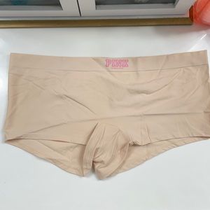 Victoria’s Secret PINK Yoga Boy Short NWT L